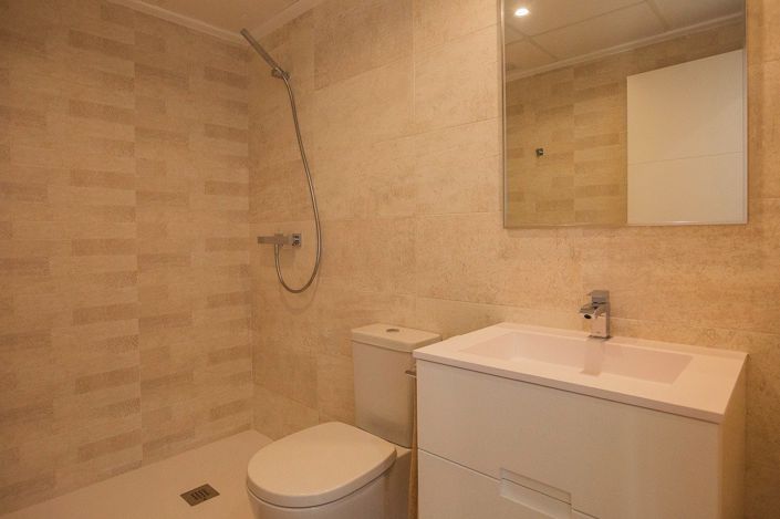 Image No.23-2 Bed Bungalow for sale