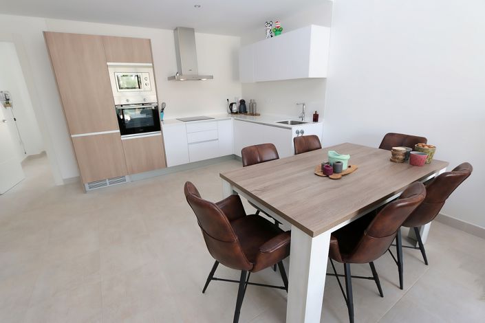 Image No.20-3 Bed Apartment for sale