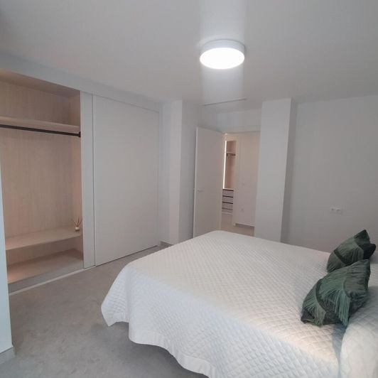 Image No.20-3 Bed Apartment for sale