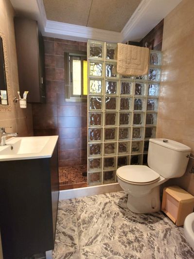 Image No.29-2 Bed Bungalow for sale