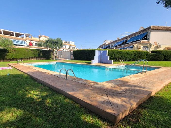 Image No.3-Bungalow de 2 chambres à vendre à Torrevieja