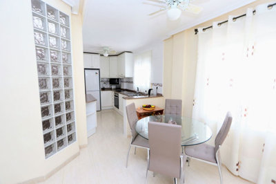 12-53013098fcab6c38b1379cd33298e050