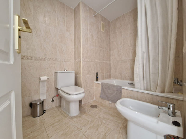 Image No.19-2 Bed Apartment for sale