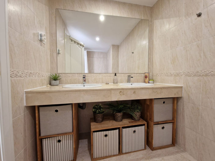 Image No.20-2 Bed Apartment for sale