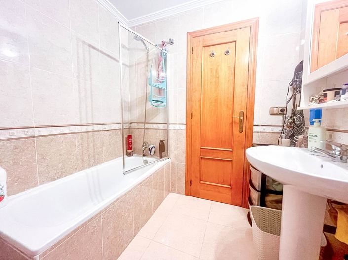 Image No.12-2 Bed Bungalow for sale