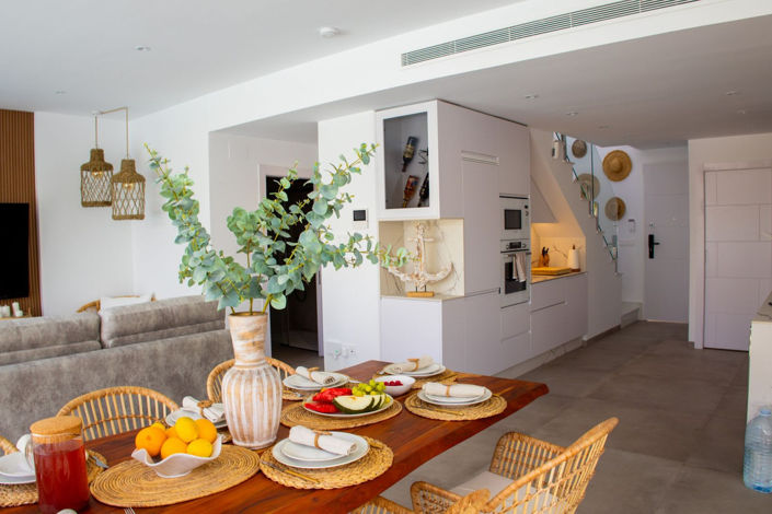 Image No.11-3 Bed House for sale