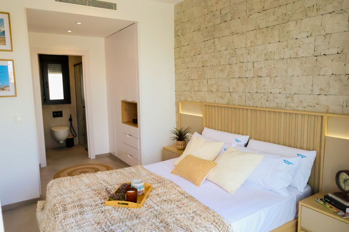 Image No.26-3 Bed House for sale