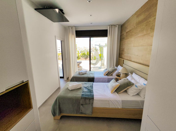 Image No.29-3 Bed House for sale