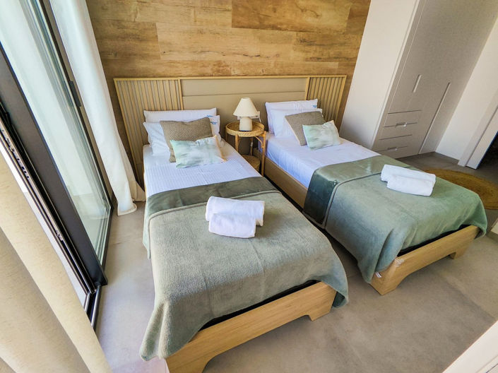 Image No.30-3 Bed House for sale