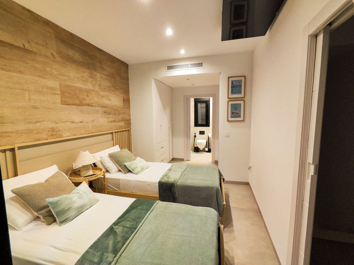 Image No.32-3 Bed House for sale