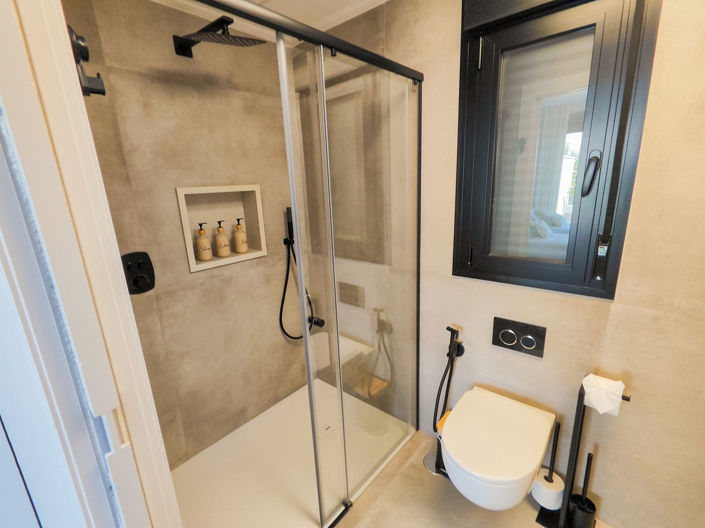 Image No.33-3 Bed House for sale