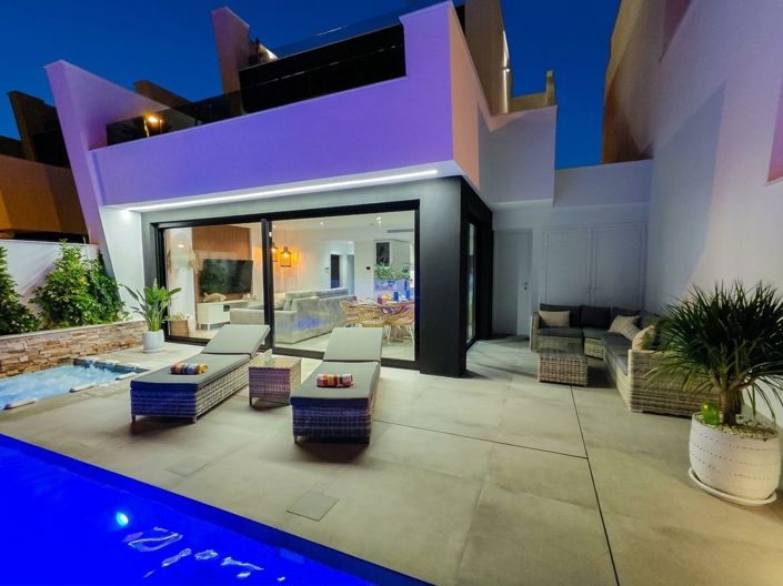 Image No.38-3 Bed Villa for sale