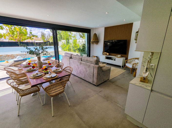 Image No.6-3 Bed House for sale