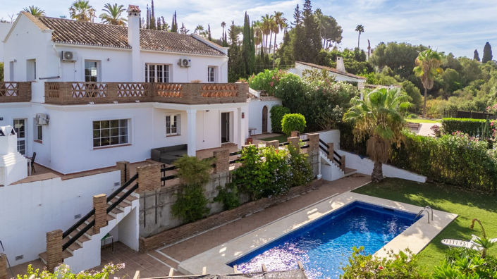 Image No.1-4 Bed Villa for sale