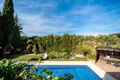 13-5fd73dea700db77384c091ca9818b1a9