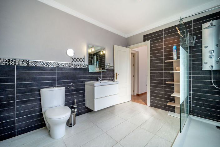 Image No.24-4 Bed Villa for sale