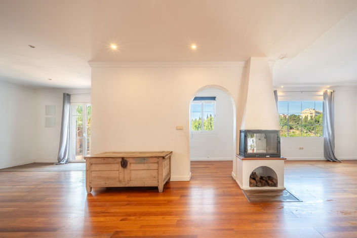 Image No.4-4 Bed Villa for sale