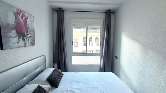 Image No.30-2 Bed Apartment for sale