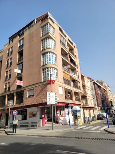 Image No.32-2 Bed Apartment for sale