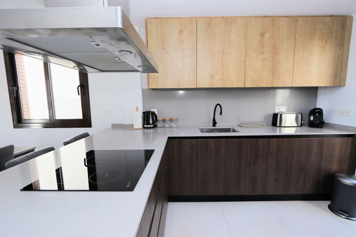 Image No.11-3 Bed House for sale