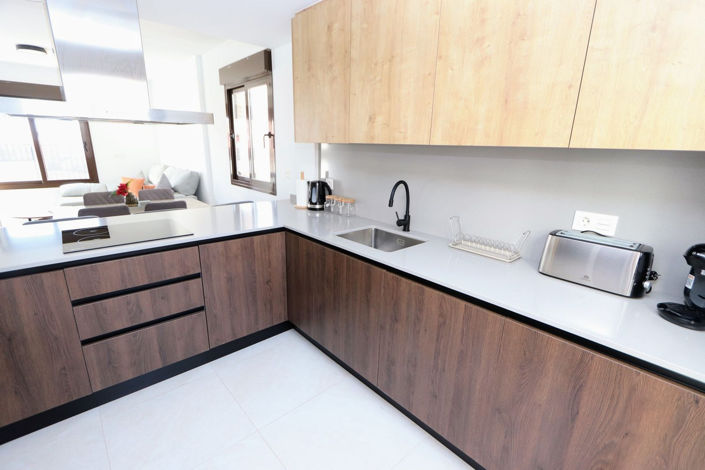 Image No.13-3 Bed House for sale