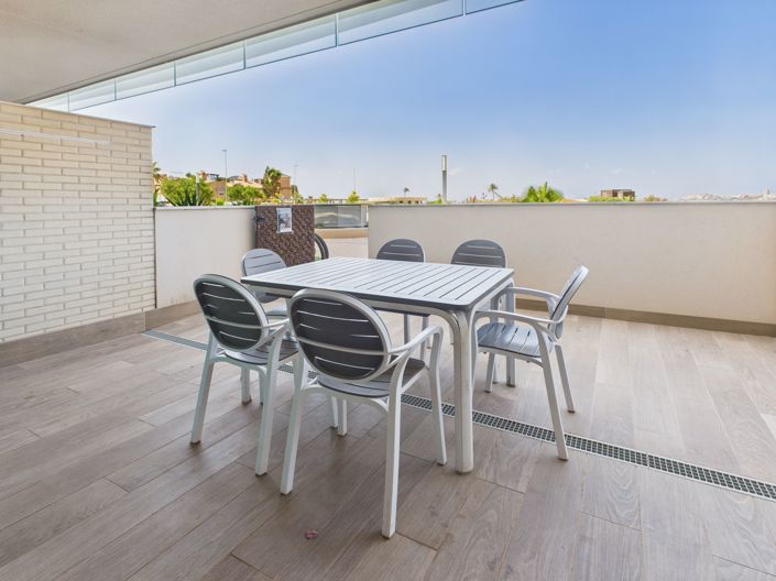 Image No.10-2 Bed Apartment for sale