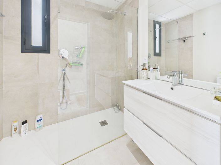 Image No.20-3 Bed Villa for sale