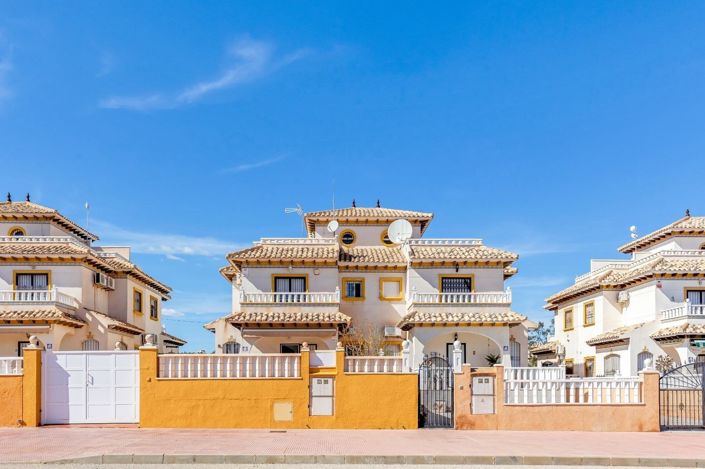 Image No.1-Maison de 4 chambres à vendre à Orihuela Costa