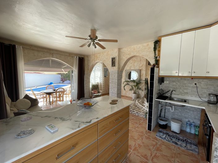 Image No.5-6 Bed Villa for sale