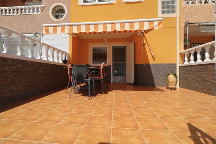 Image No.1-3 Bed Townhouse for sale