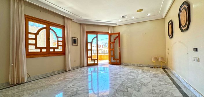 Image No.32-6 Bed Duplex for sale