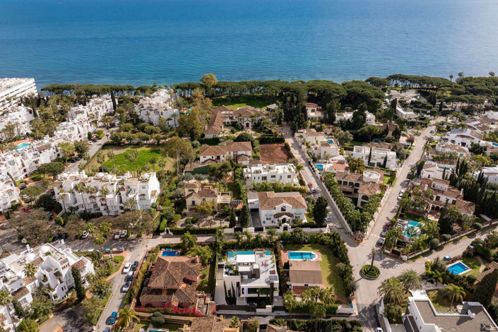 Image No.1-5 Bed Villa for sale
