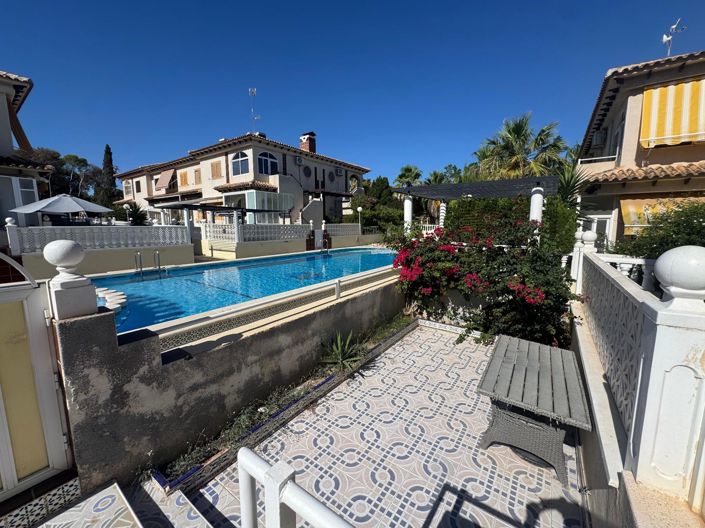 Image No.1-Bungalow de 2 chambres à vendre à Torrevieja