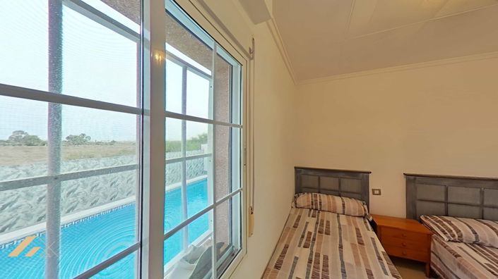 Image No.1-3 Bed Villa for sale