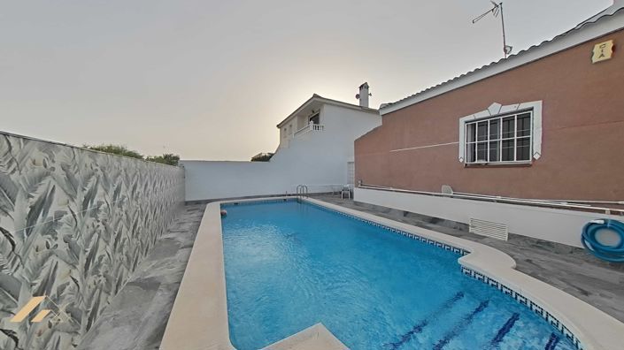 Image No.4-3 Bed Villa for sale