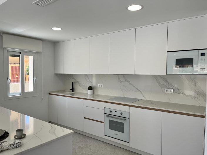 Image No.12-3 Bed Apartment for sale