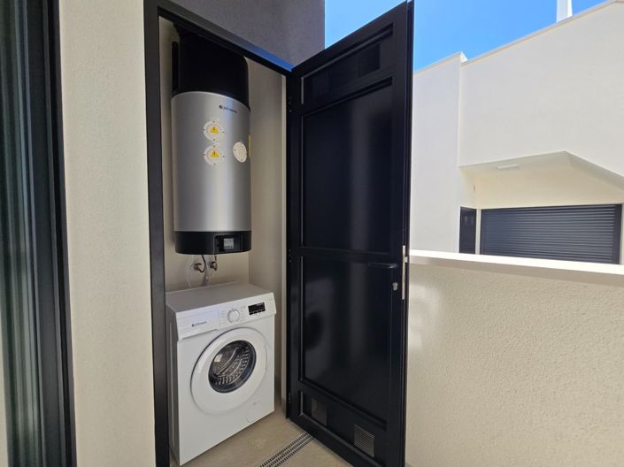 Image No.29-2 Bed Apartment for sale