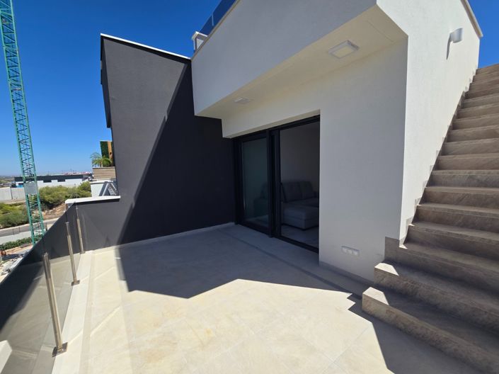 Image No.32-2 Bed Apartment for sale