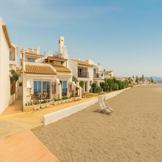 Image No.1-Villa de 5 chambres à vendre à Estepona