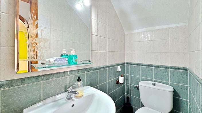 Image No.16-2 Bed Townhouse for sale