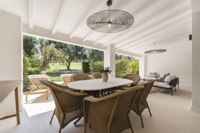 10-bb915d1cb19341576dcdc994b81ab9c5