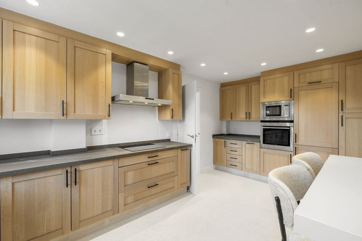 Image No.18-4 Bed Townhouse for sale