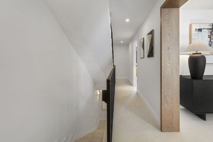 Image No.26-4 Bed Townhouse for sale