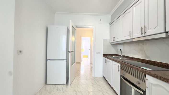 Image No.22-3 Bed Apartment for sale