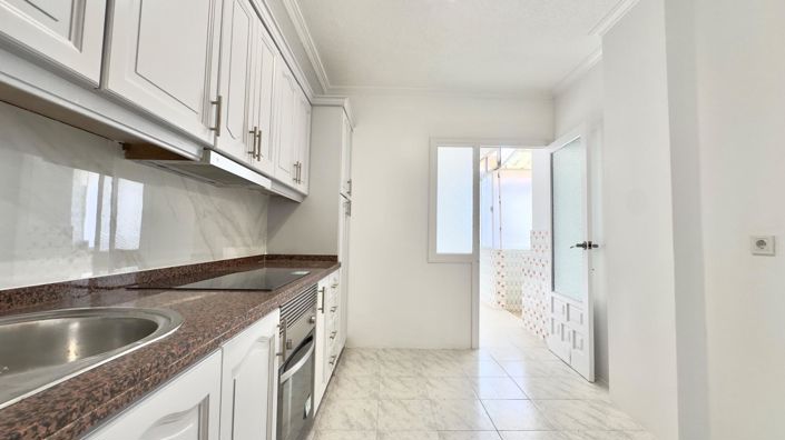 Image No.25-3 Bed Apartment for sale