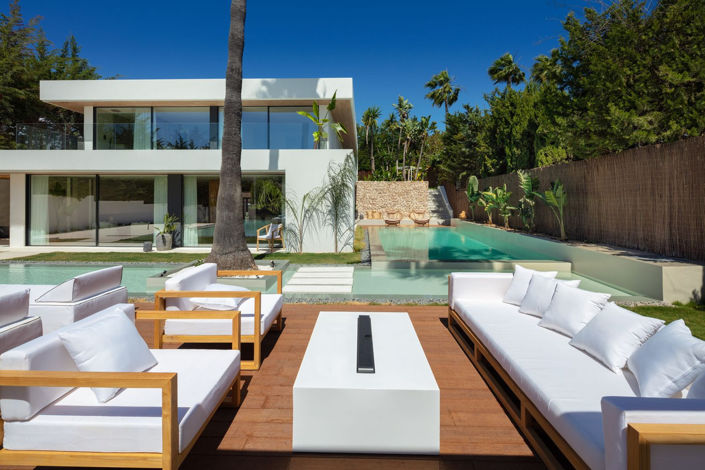 Image No.1-4 Bed Villa for sale