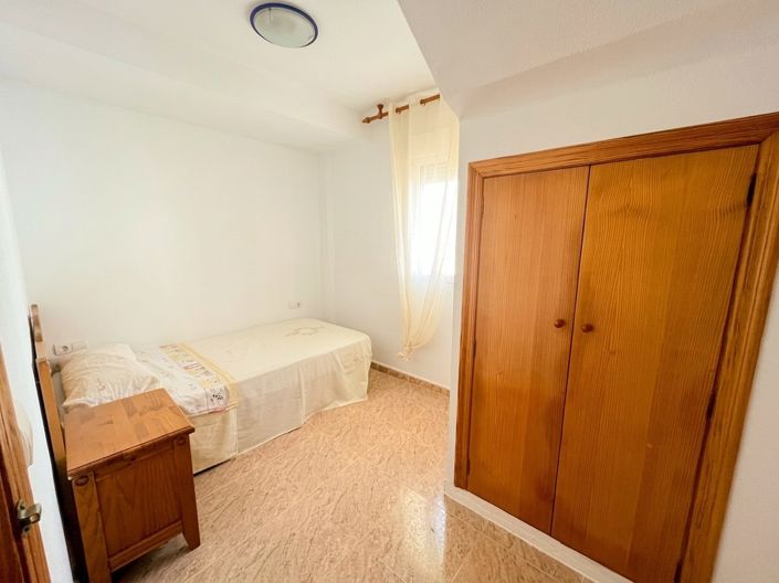 Image No.15-5 Bed House for sale