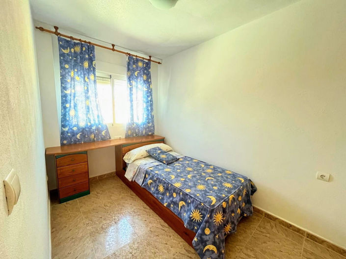 Image No.8-5 Bed House for sale