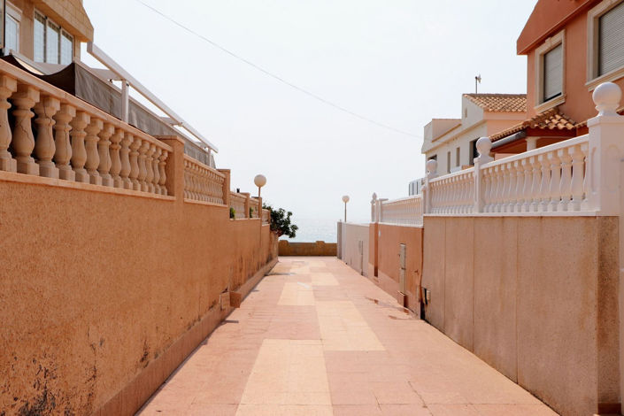 Image No.37-3 Bed House for sale