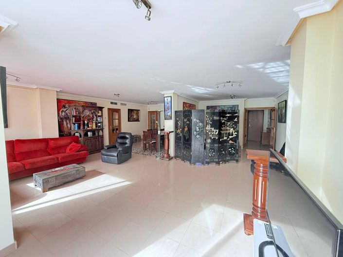 Image No.27-4 Bed Apartment for sale